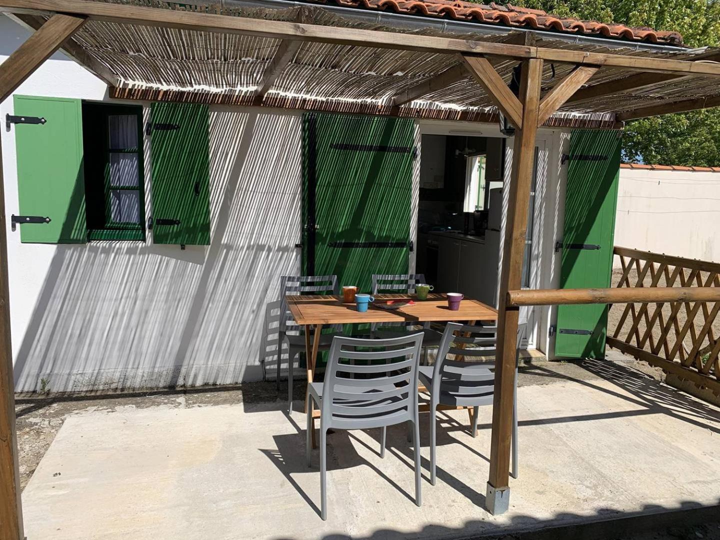 St Georges De Didonne - Agreable Petite Maison Avec Cour - 1 Chambre 圣乔治德蒂 外观 照片